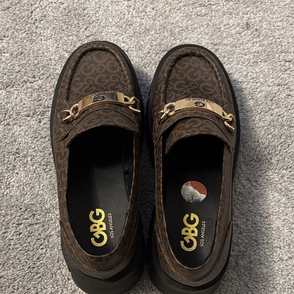 GBG Los Angeles Women’s Patterned Brown Loafers with Gold Detail